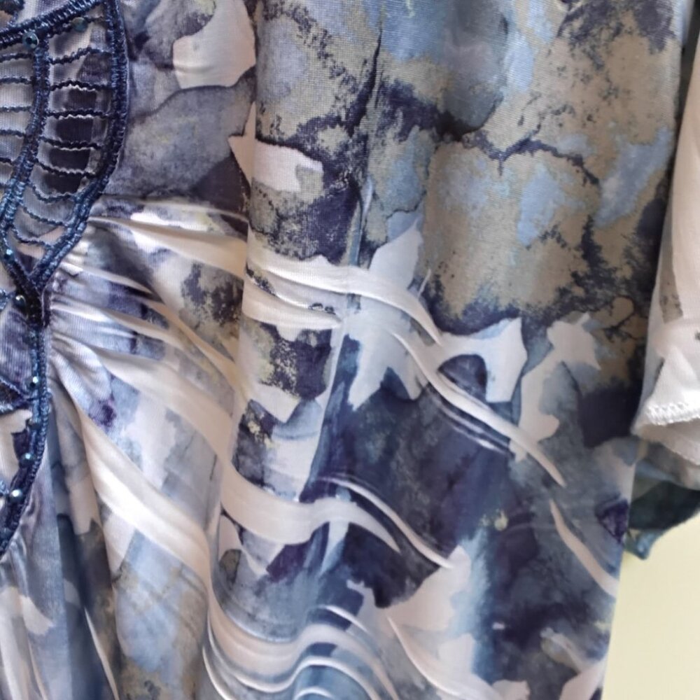 World Unity Women's OX (14-16) blue Tye-Dye Rhinestones Intricate Lace Top - Picture 5 of 9